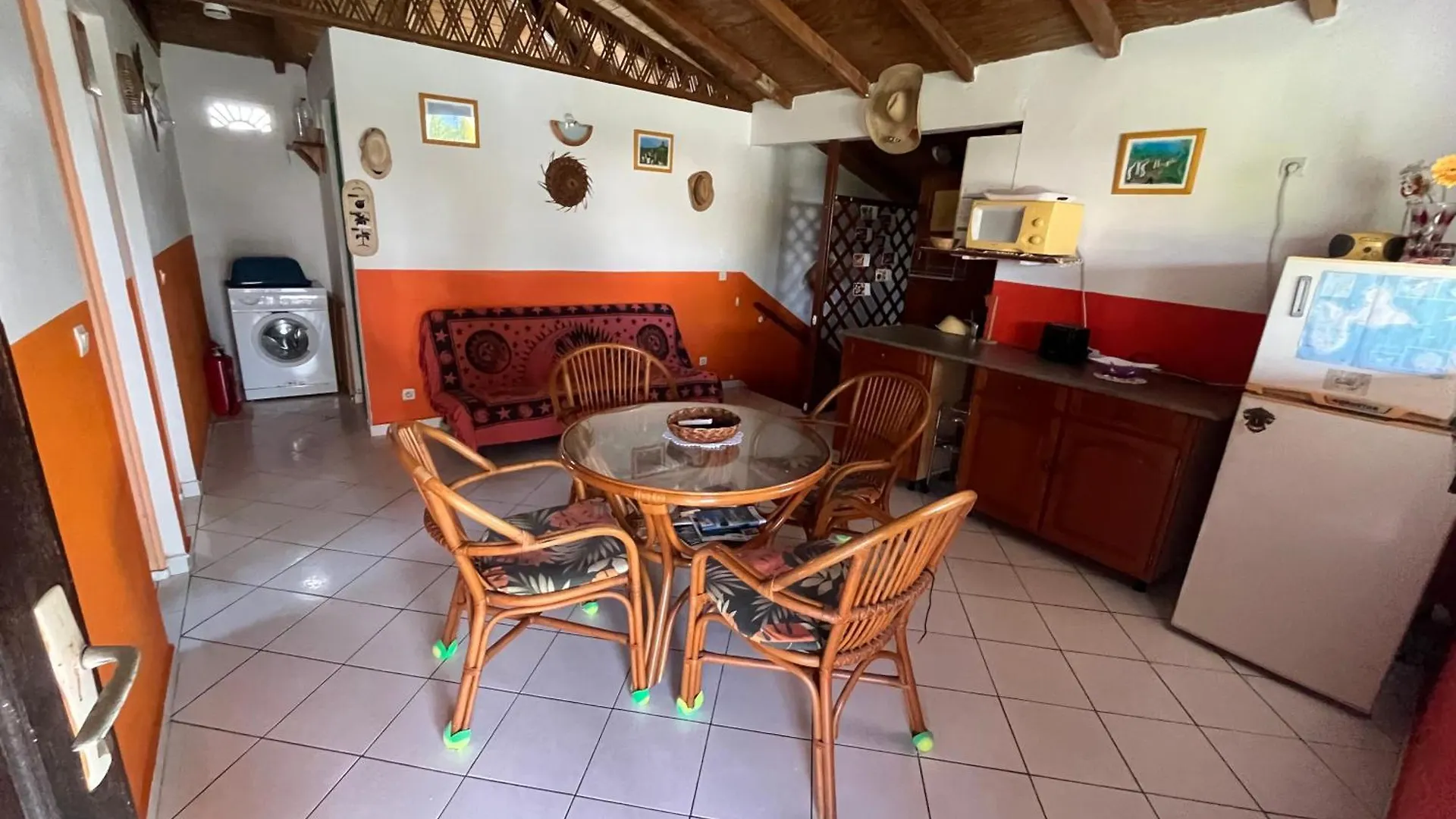 Appartement Chez sidoine à Le Moule Séjour chez l'habitant
