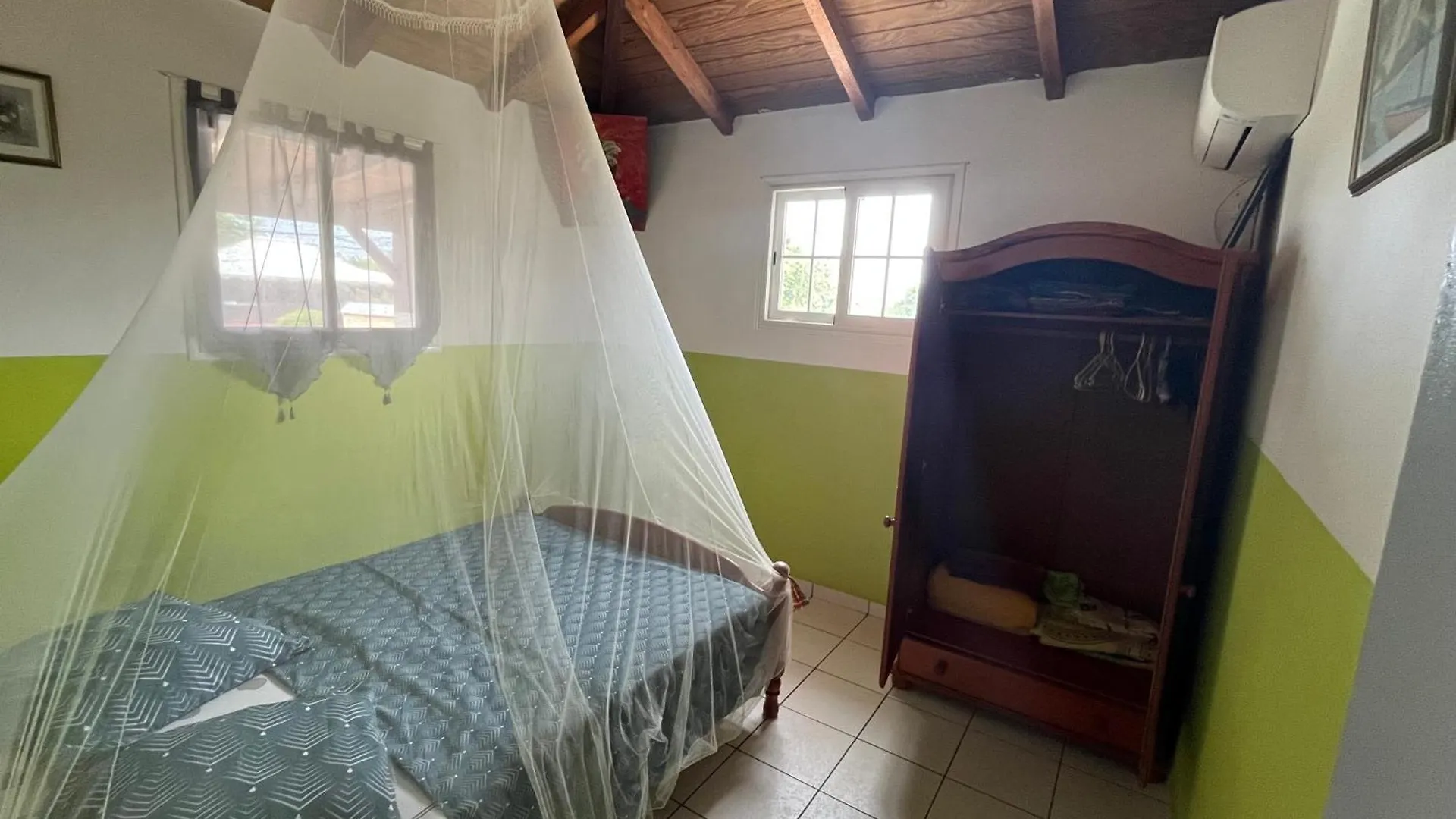Berce Par Le Cocotier Meuble 2 Chambres Le Moule Homestay